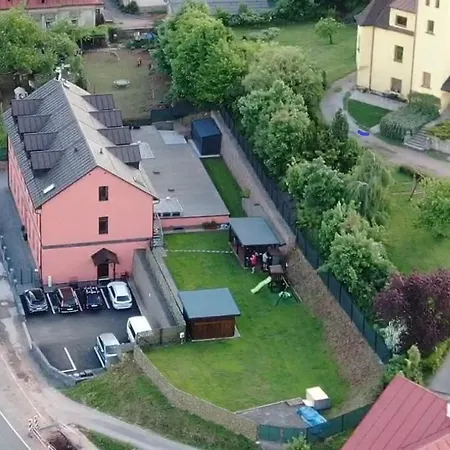 Apartmanovy Dum Sklipek Trutnov Exterior photo
