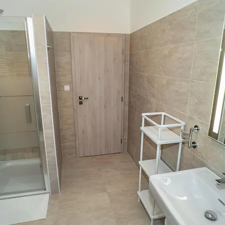 Apartmanovy Dum Sklipek Trutnov Exterior photo