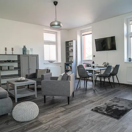 Apartmanovy Dum Sklipek Trutnov Exterior photo