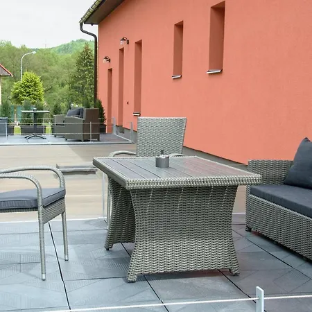 Apartmanovy Dum Sklipek Trutnov Exterior photo