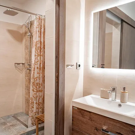 Apartmanovy Dum Sklipek Trutnov Exterior photo
